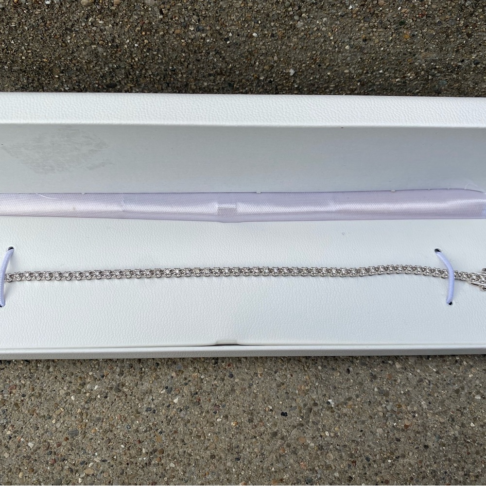 10k white gold diamond tennis bracelet